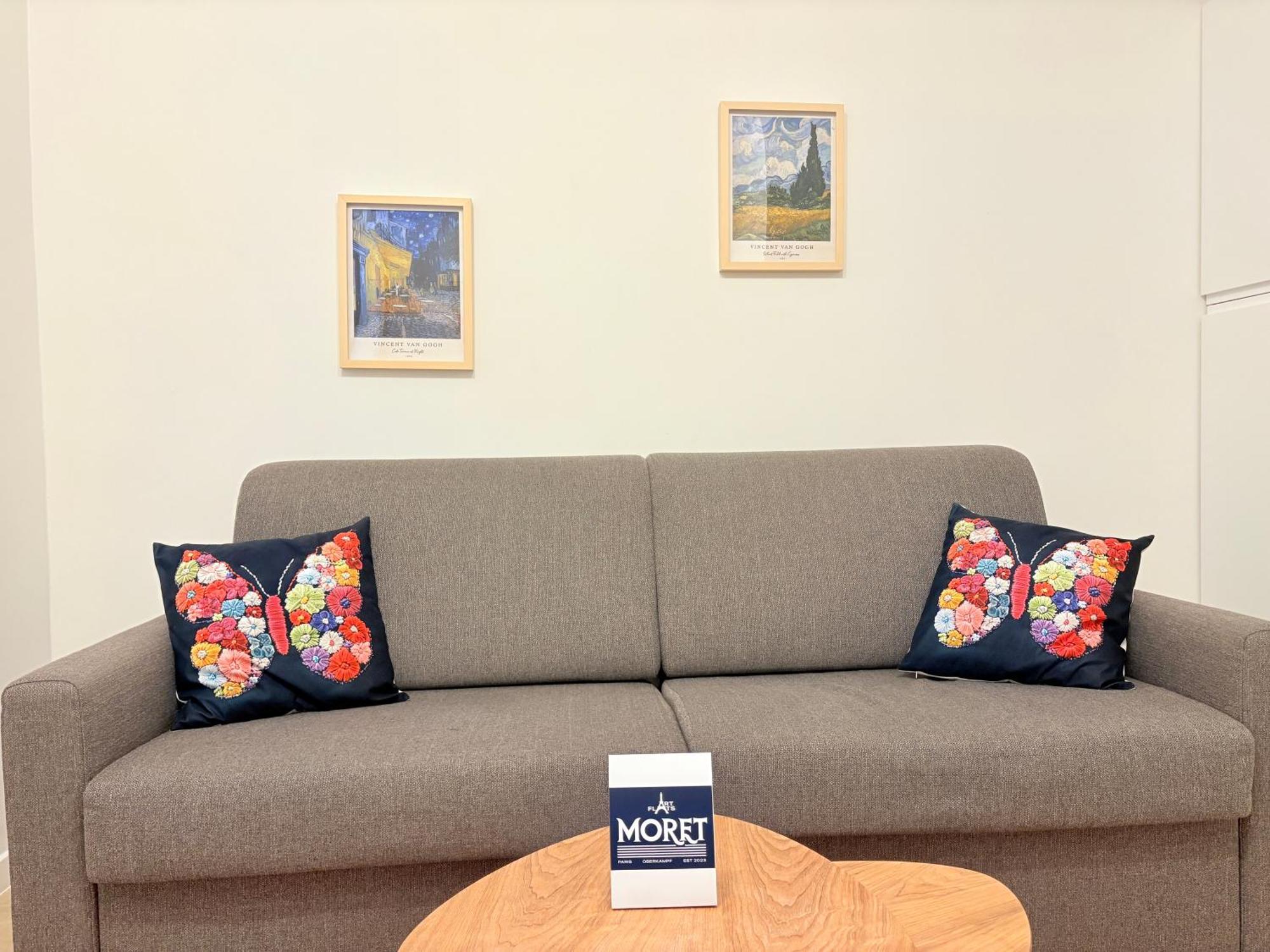 Moret Art Flats Trendy East