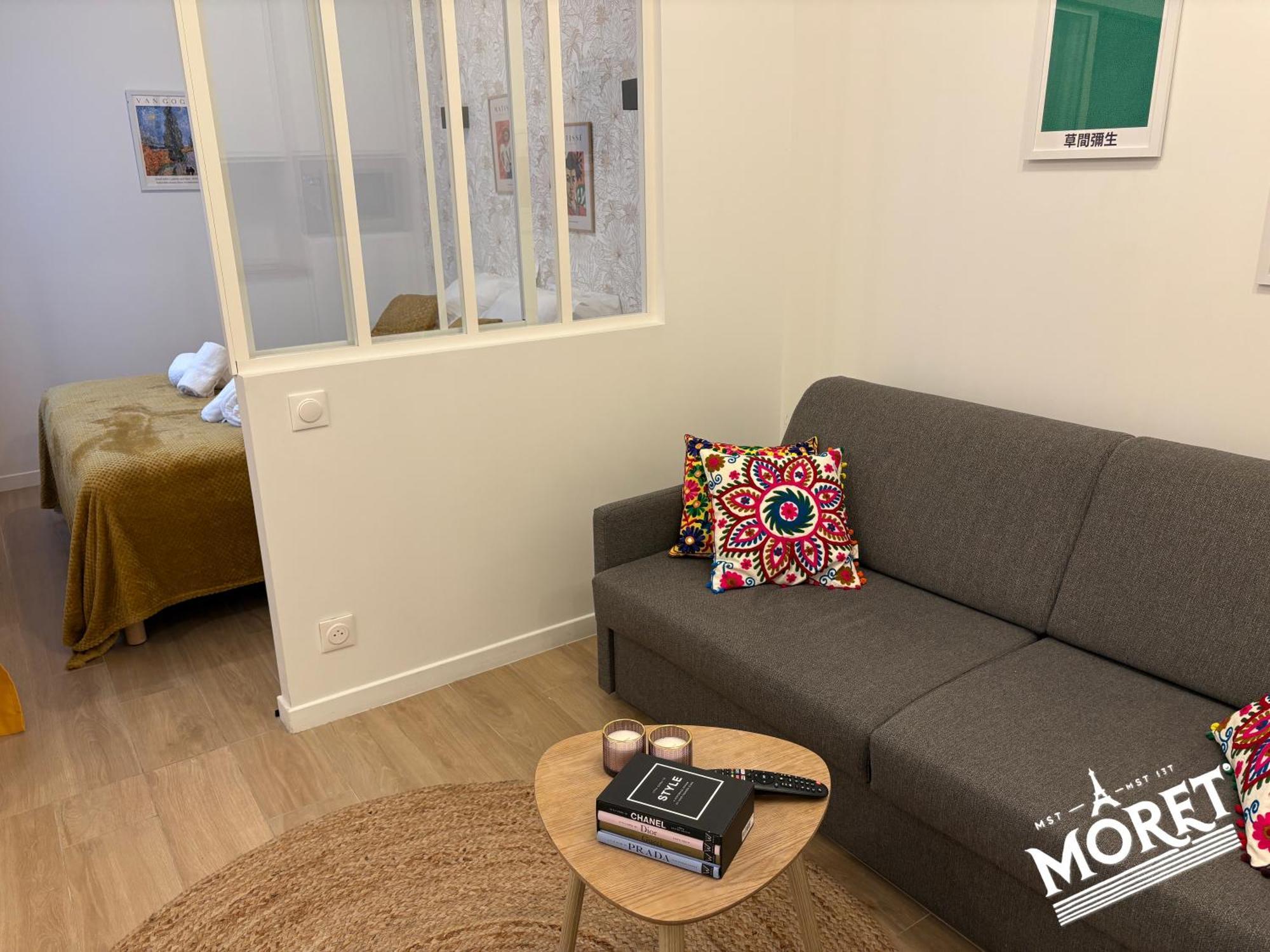 Moret Art Flats Trendy East Aparthotel